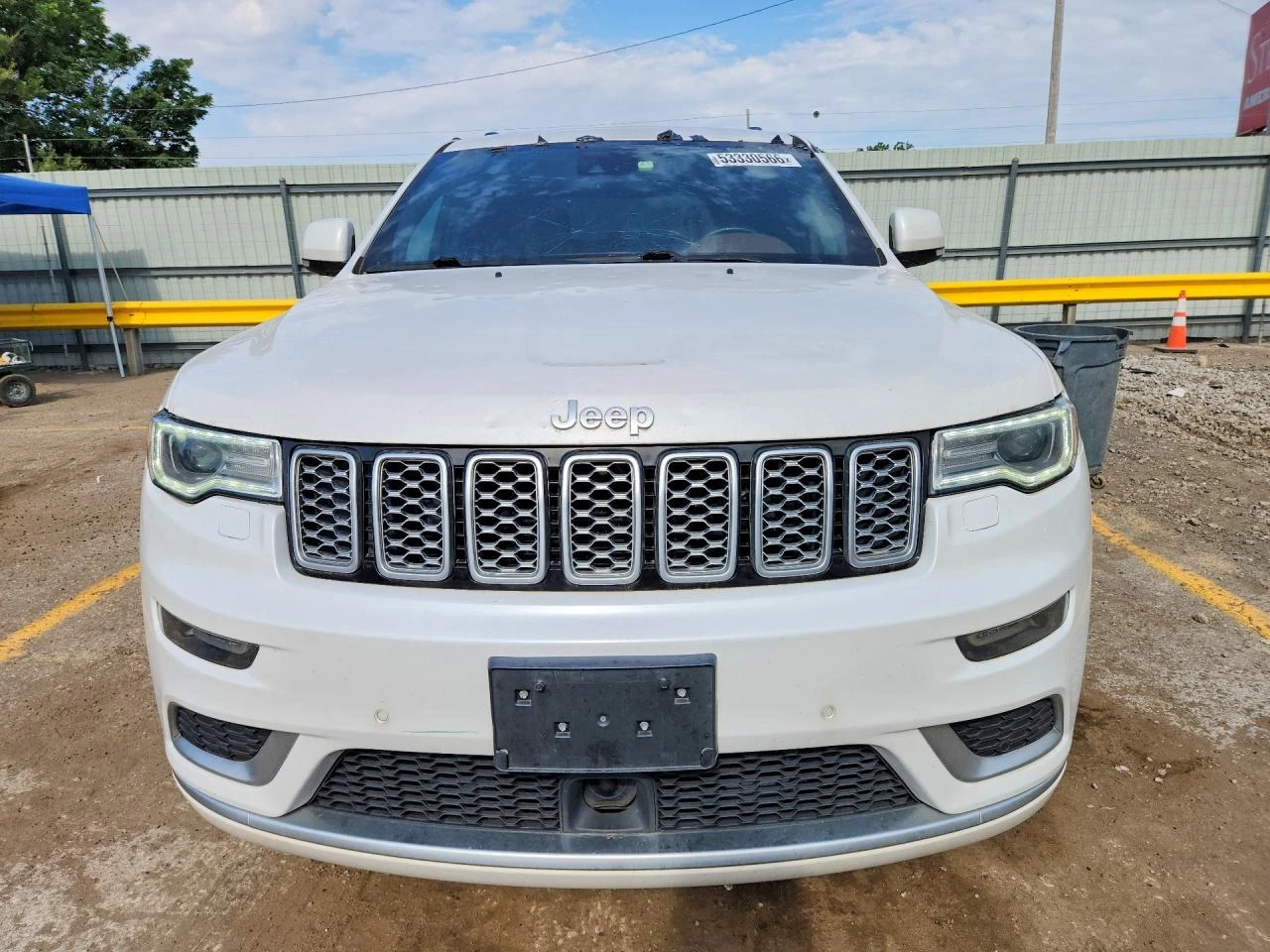 Jeep Grand cherokee 5.7 SUMMIT HARMON KARDON/PANORAMA/360CAM, снимка 2 - Автомобили и джипове - 55307158