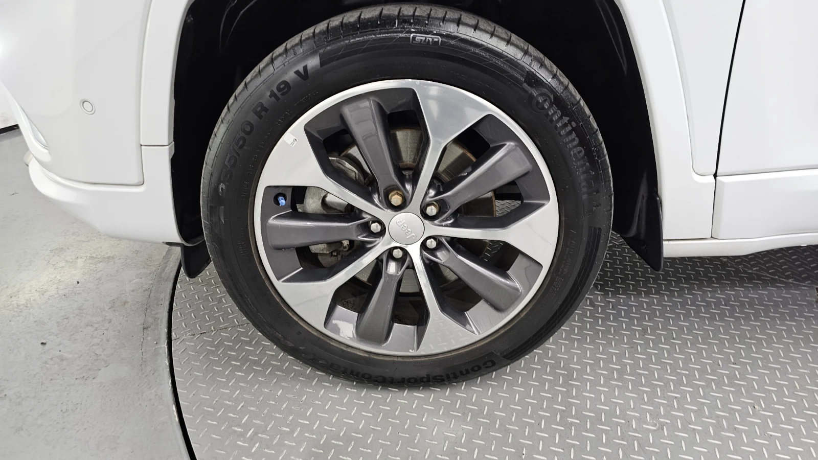 Jeep Cherokee OVERLAND / 3.2 / 4X4 / DISTRONIC / ОБДУХ / ПОДГРЕВ, снимка 5 - Автомобили и джипове - 55527288