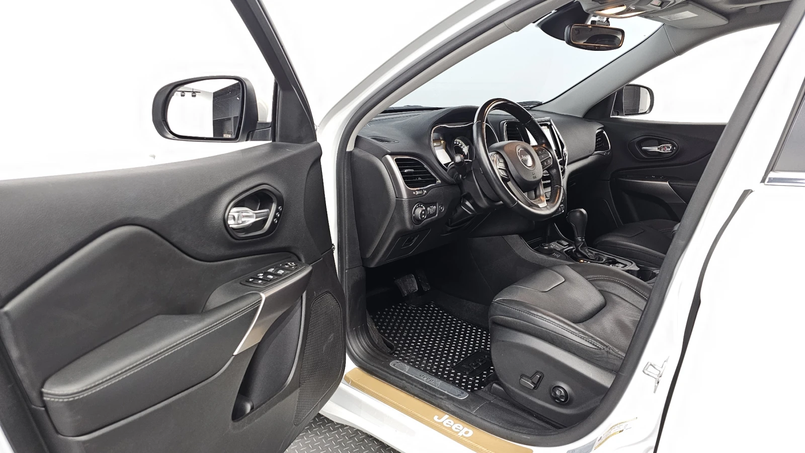 Jeep Cherokee OVERLAND / 3.2 / 4X4 / DISTRONIC / ОБДУХ / ПОДГРЕВ, снимка 10 - Автомобили и джипове - 55527288