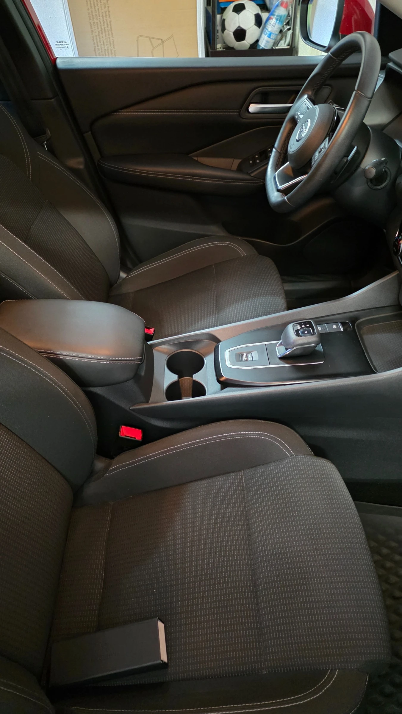 Nissan Qashqai, снимка 13 - Автомобили и джипове - 55981026