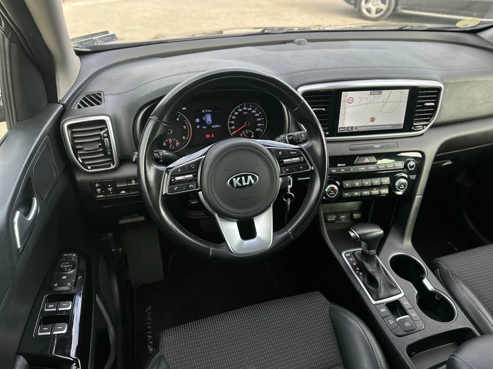 Kia Sportage EURO 6, снимка 9 - Автомобили и джипове - 56663318