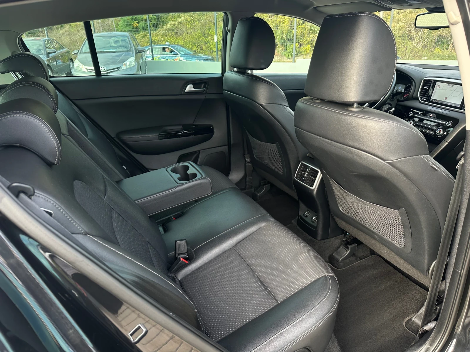 Kia Sportage EURO 6, снимка 11 - Автомобили и джипове - 56663318