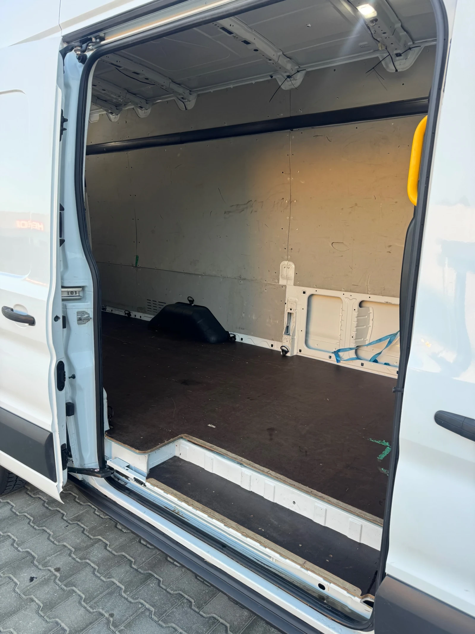 Ford Transit 2.0 TDCI - изображение 10