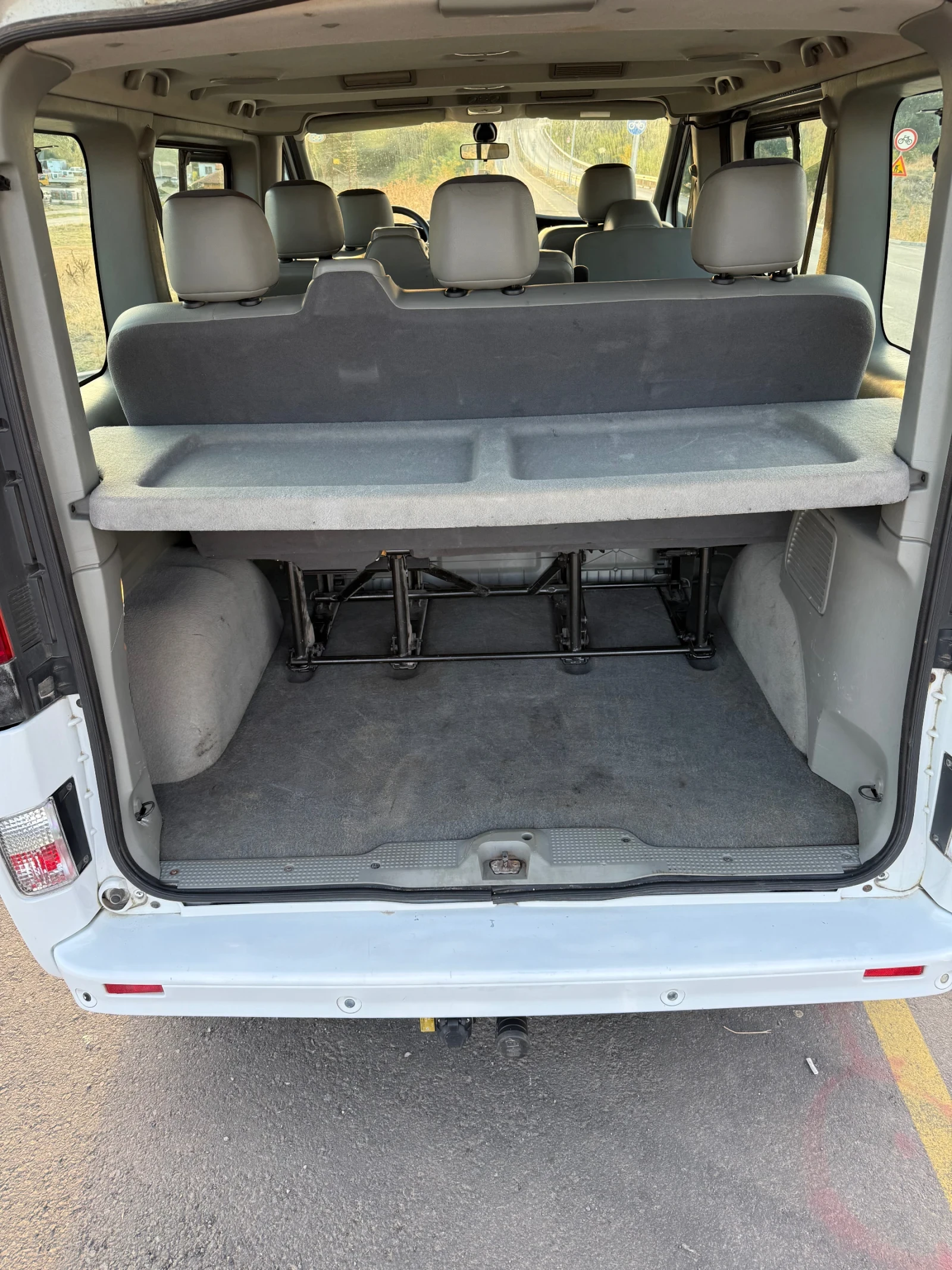 Renault Trafic 2.0 116 клима 7+ 1, снимка 6 - Бусове и автобуси - 56399368