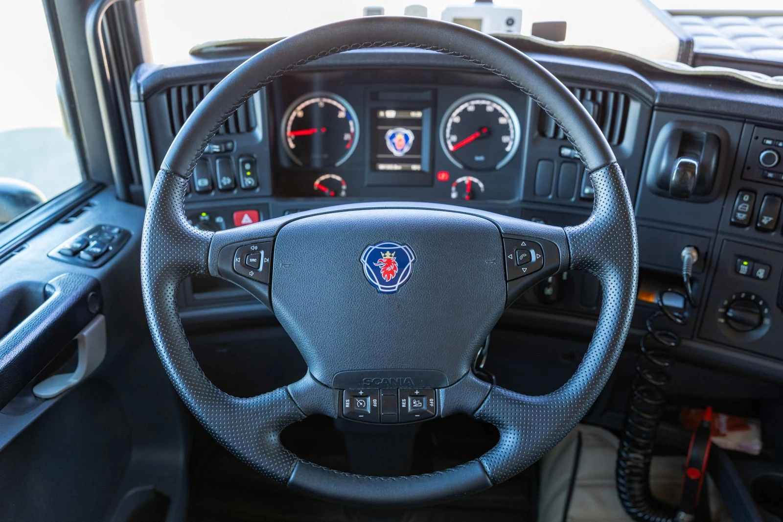 Scania R 410  - изображение 10