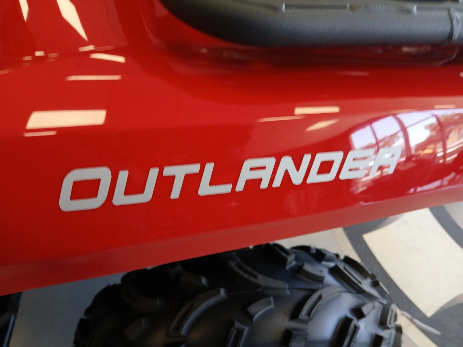 BRP Can-Am Outlander DPS 700, Legion Red - изображение 10