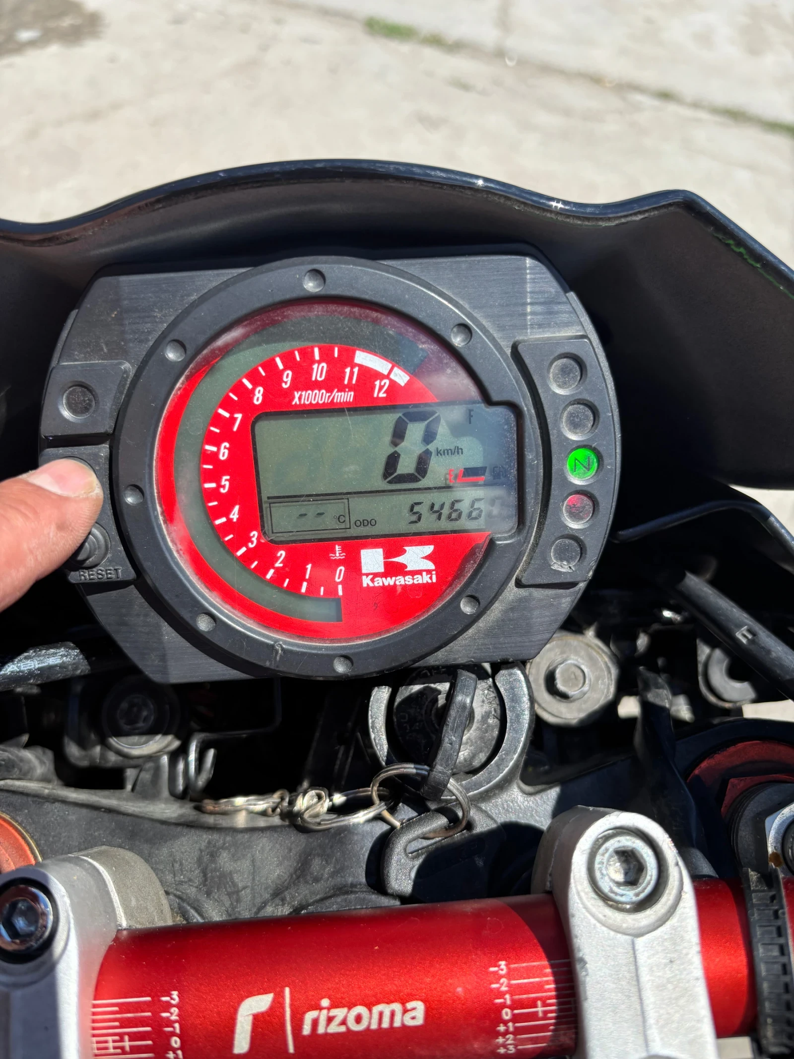 Kawasaki Z 1000 Нов внос, снимка 9 - Мотоциклети и мототехника - 54902276
