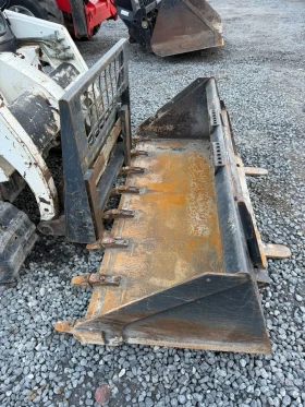 Мини челни товарачи Bobcat T200, снимка 4