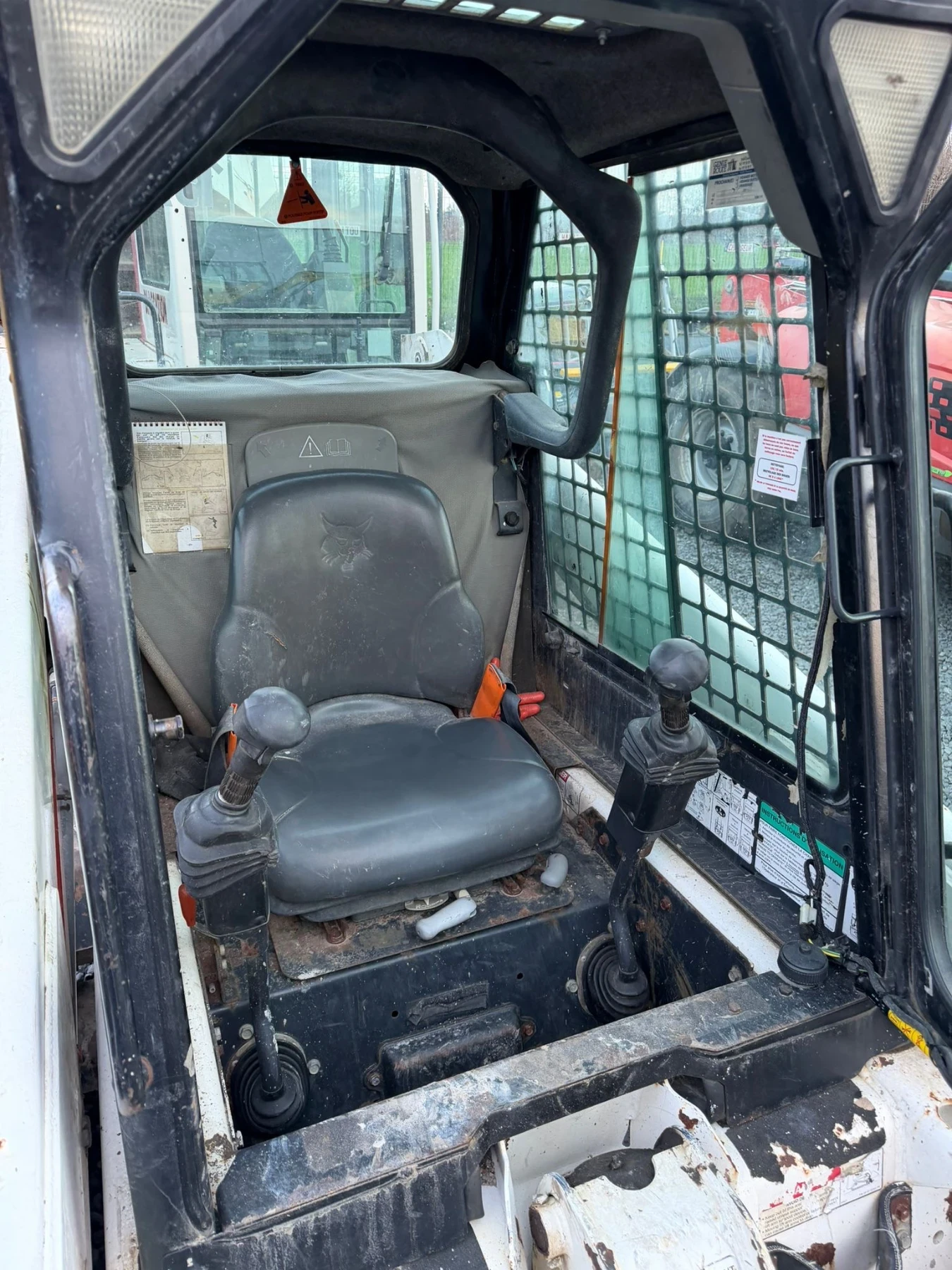 Мини челни товарачи Bobcat T200, снимка 5 - Индустриална техника - 53864585