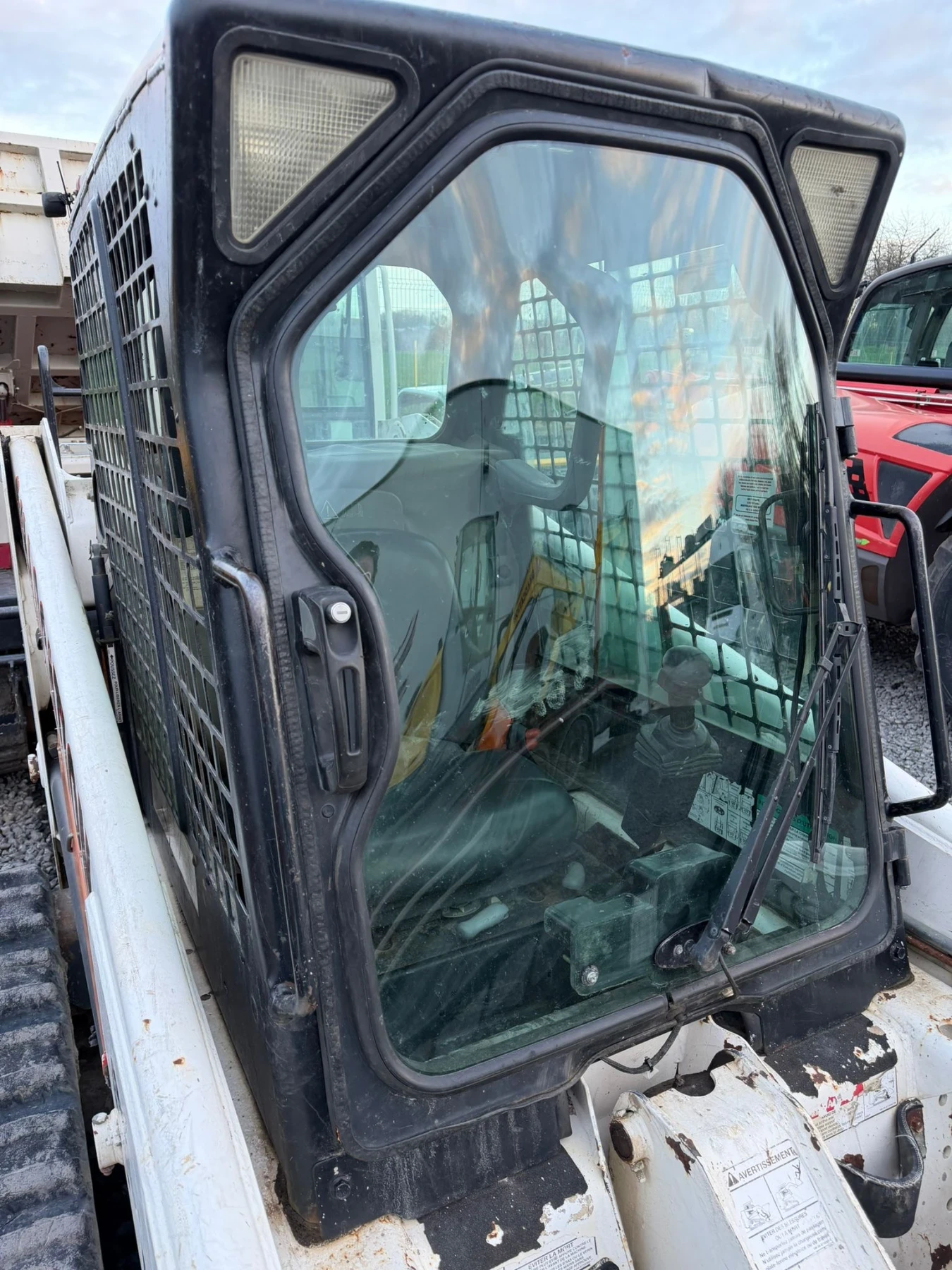 Мини челни товарачи Bobcat T200, снимка 3 - Индустриална техника - 53864585