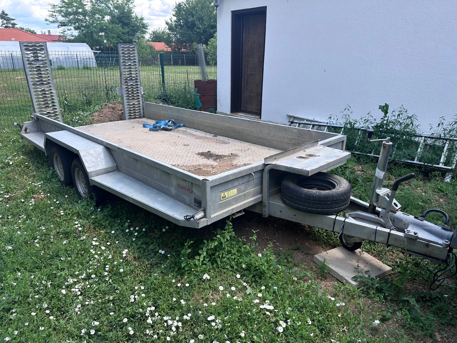 За автомобил Други Saris c3500