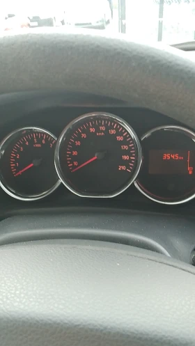 Dacia Sandero 1.2 бензин - 9950 лв. / 5087.35 € - 76013475 9