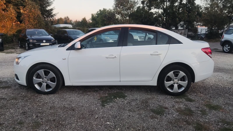 Chevrolet Cruze 2.0d 163кс.6ск., снимка 4 - Автомобили и джипове - 47426308