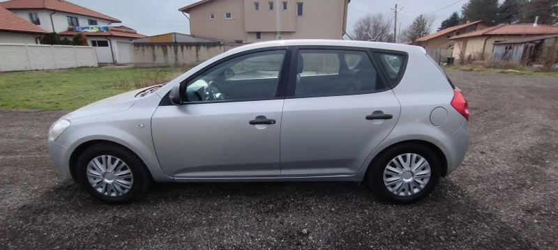 Kia Ceed 1.4i ГАЗ фабрична, снимка 2 - Автомобили и джипове - 49568505