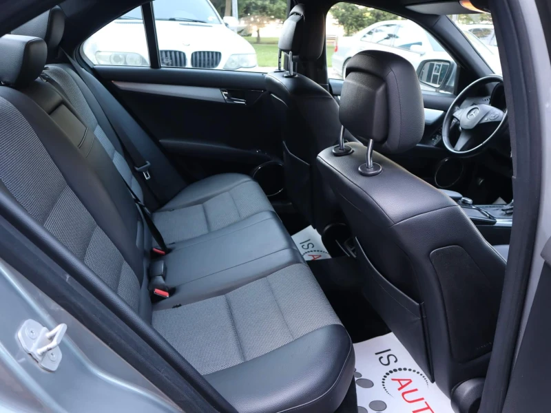 Mercedes-Benz C 220 CDI/AMG Line/Autopilot/Navi/Automat/Avantgarde, снимка 11 - Автомобили и джипове - 50992435