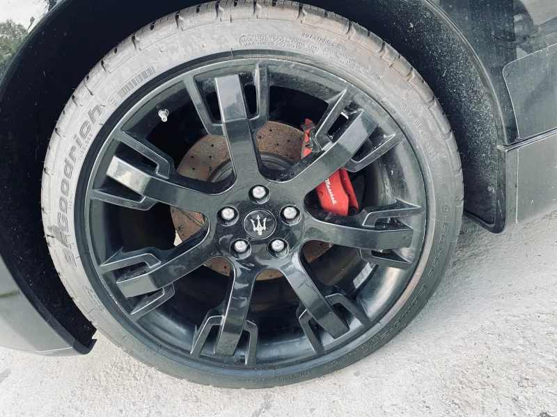 Maserati GranTurismo MC Sport, снимка 16 - Автомобили и джипове - 52423309