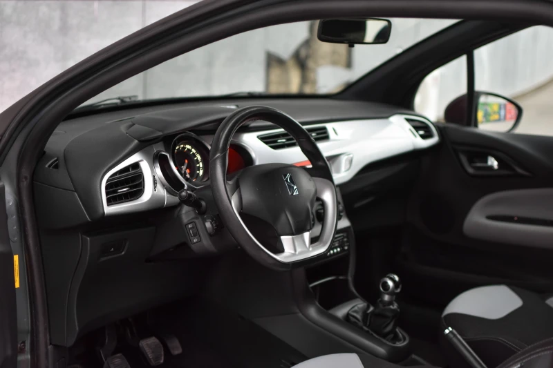 Citroen DS3 1.4i, снимка 7 - Автомобили и джипове - 52688108