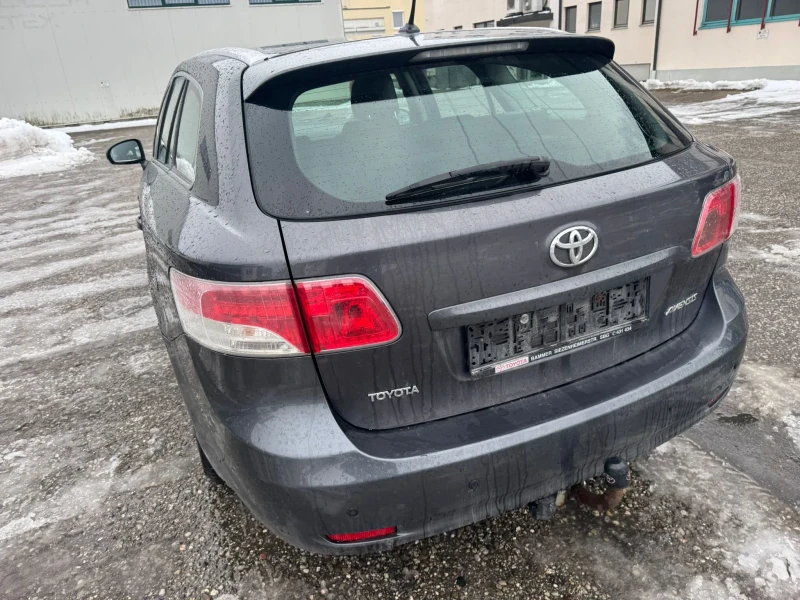Toyota Avensis 2.0 D-4D 126 Diesel GERMANY, снимка 9 - Автомобили и джипове - 53089962