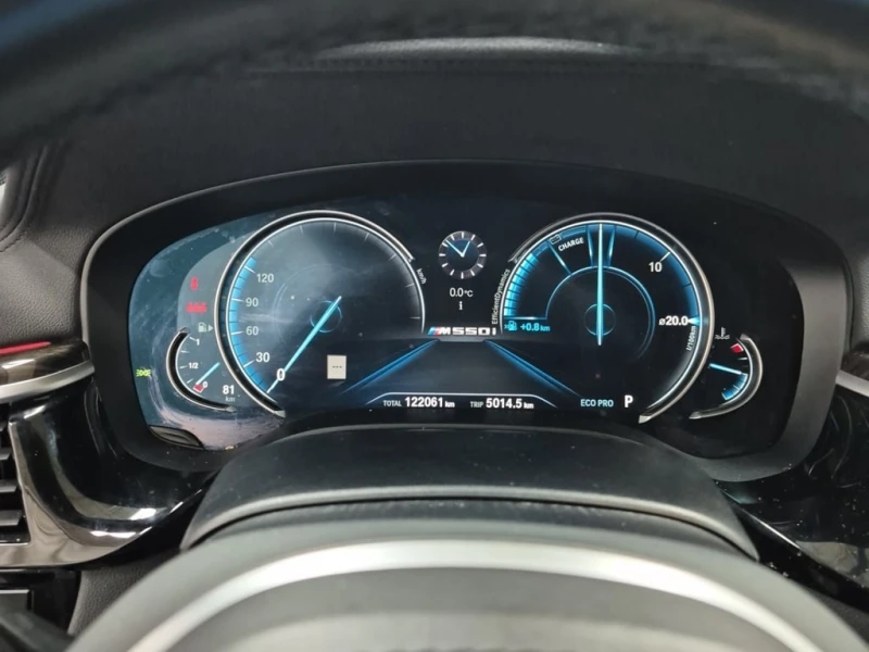 BMW 550 XDRIVE * CARFAX * БЕЗ ПЪРВОНАЧАЛНА ВНОСКА, снимка 11 - Автомобили и джипове - 53089255