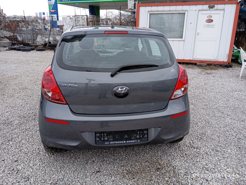 Hyundai I20 1.4i LUX, снимка 4 - Автомобили и джипове - 53415069