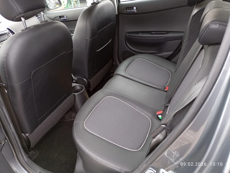 Hyundai I20 1.4i LUX, снимка 12 - Автомобили и джипове - 53415069