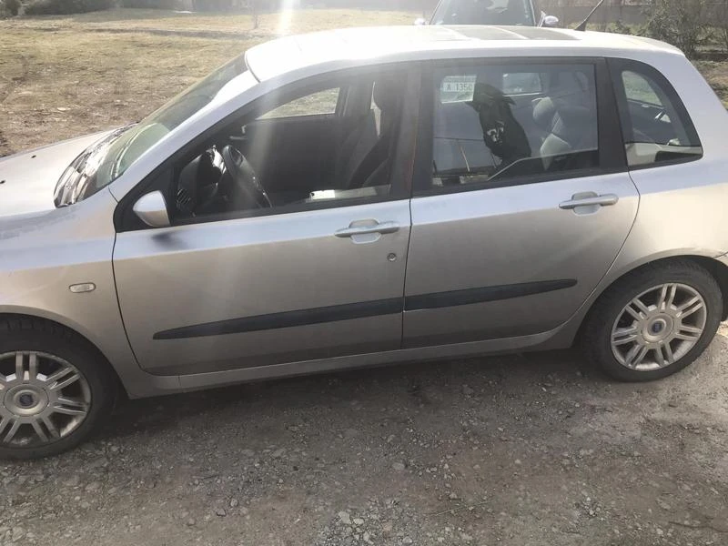 Fiat Stilo 1,9, снимка 3 - Автомобили и джипове - 47935666