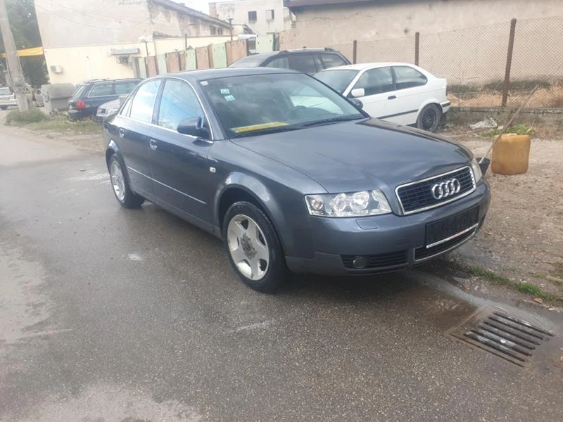 Audi A4 2.5 180kc, снимка 1 - Автомобили и джипове - 47616097