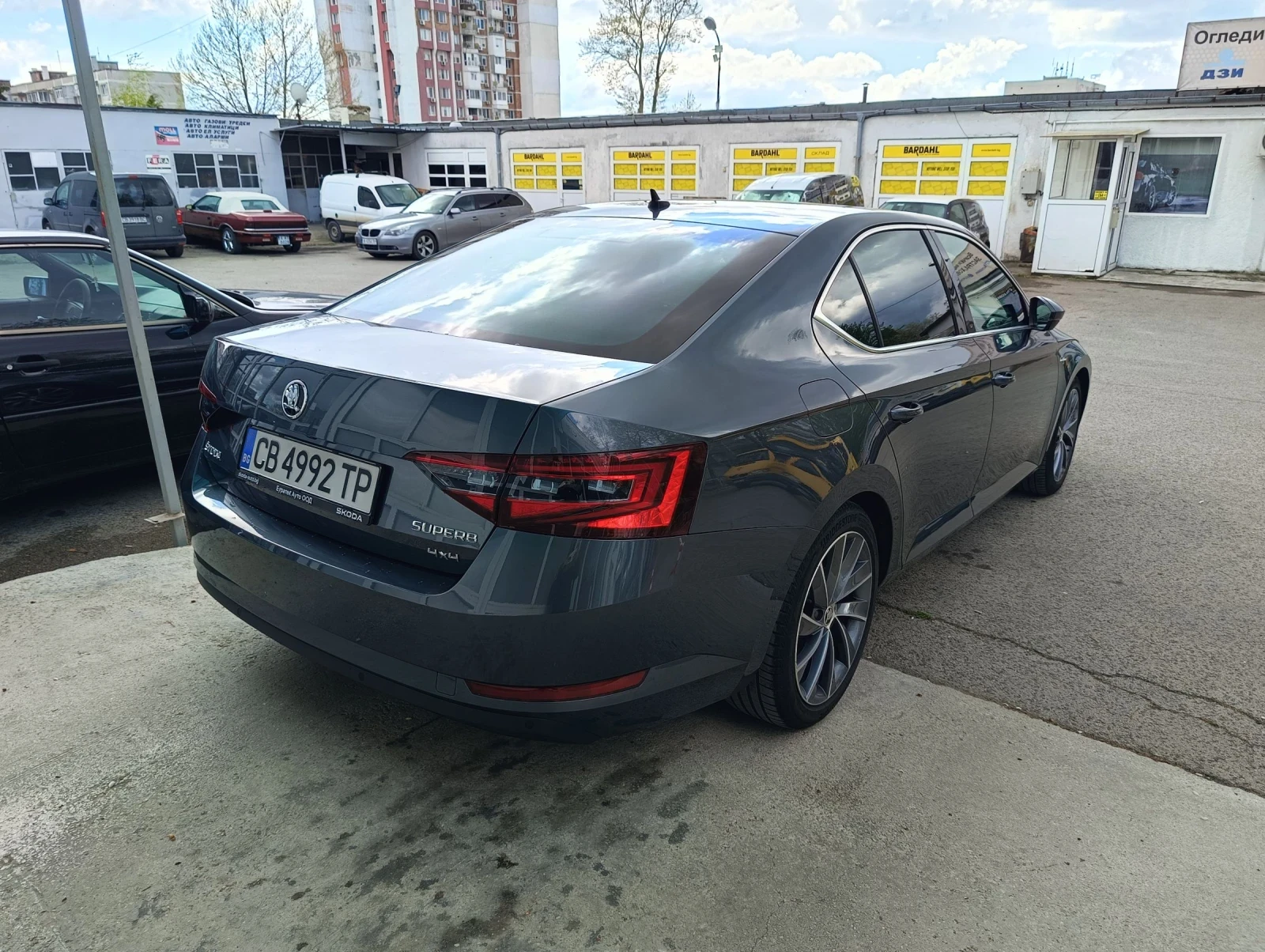 Skoda Superb Laurin & Klement 2.0TDI 190k.c 4x4 - изображение 3