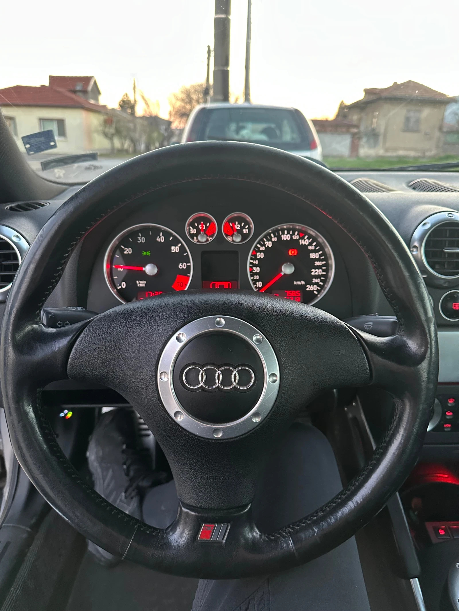 Audi Tt 1.8T Quattro - изображение 9