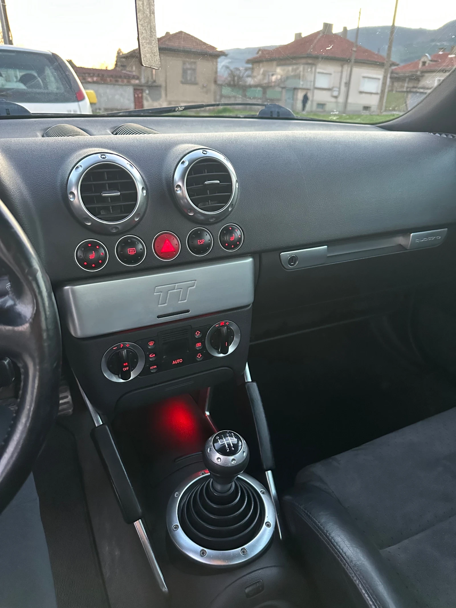 Audi Tt 1.8T Quattro - изображение 10