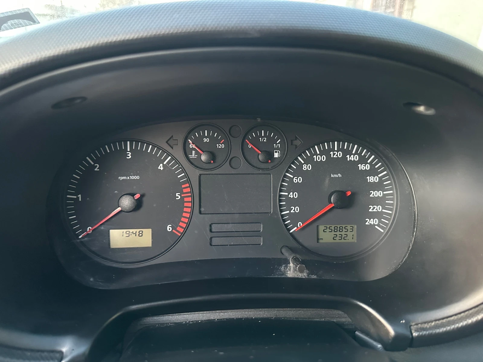 Seat Leon 1.9 TDI 110HP - изображение 10