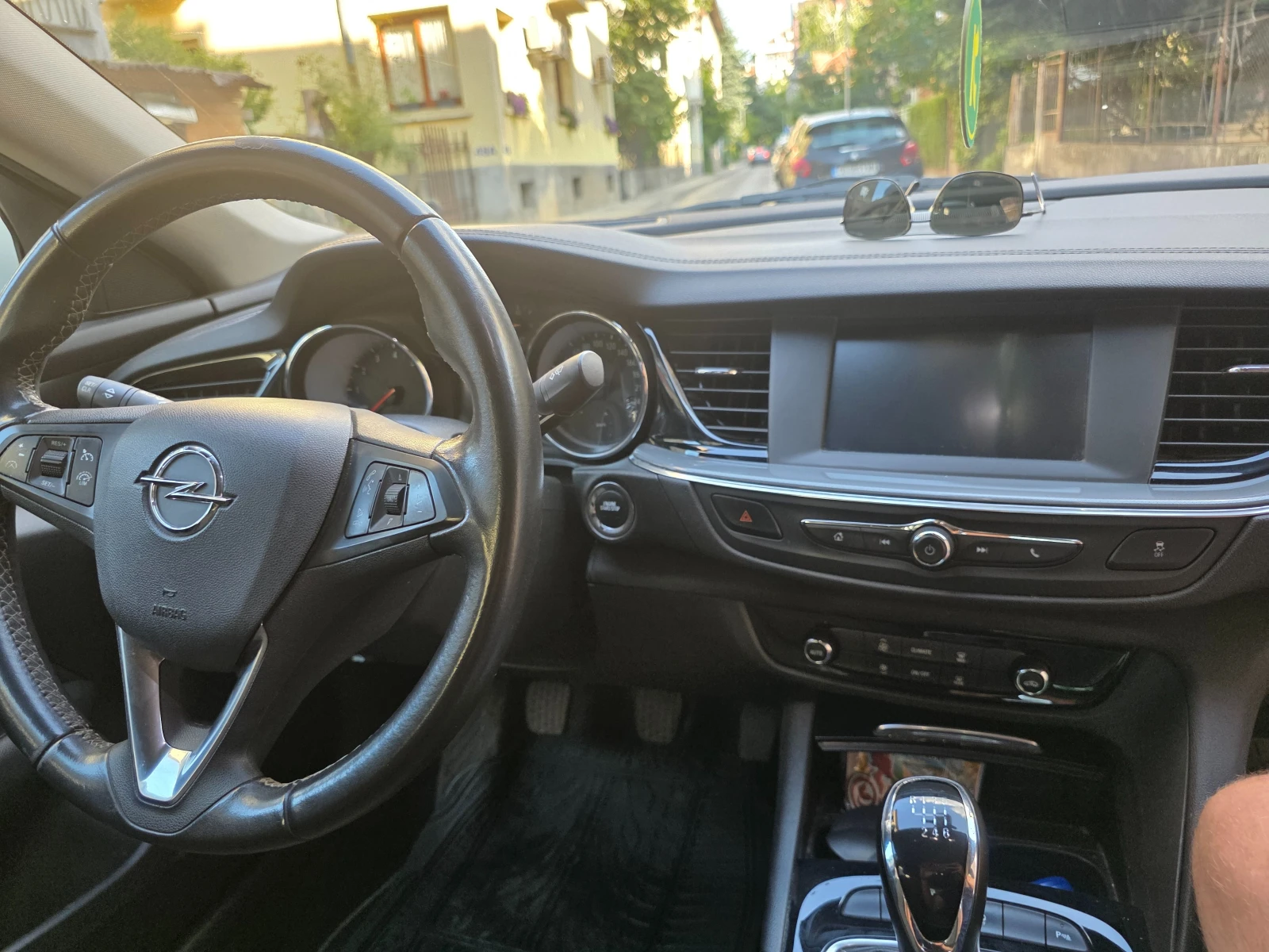 Opel Insignia 1.5T - изображение 2