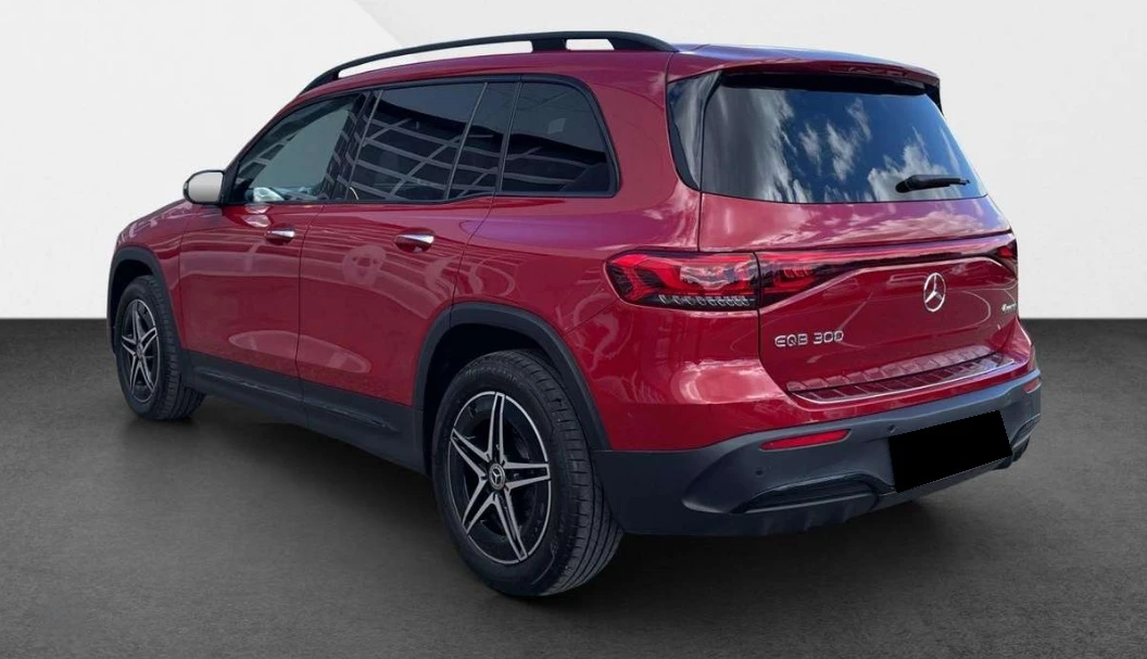 Mercedes-Benz EQB 300 4Matic AMG Line - изображение 3
