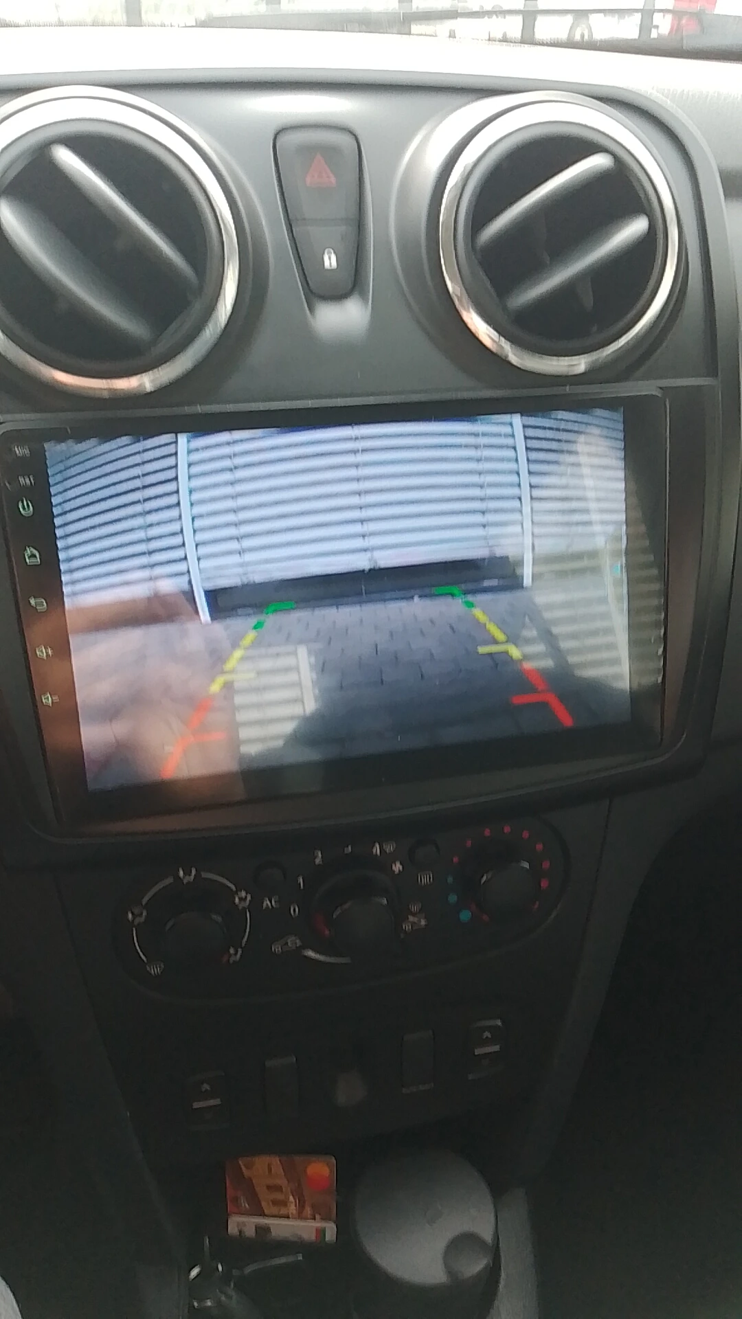 Dacia Sandero 1.2  , navi , kamera | Mobile.bg   11