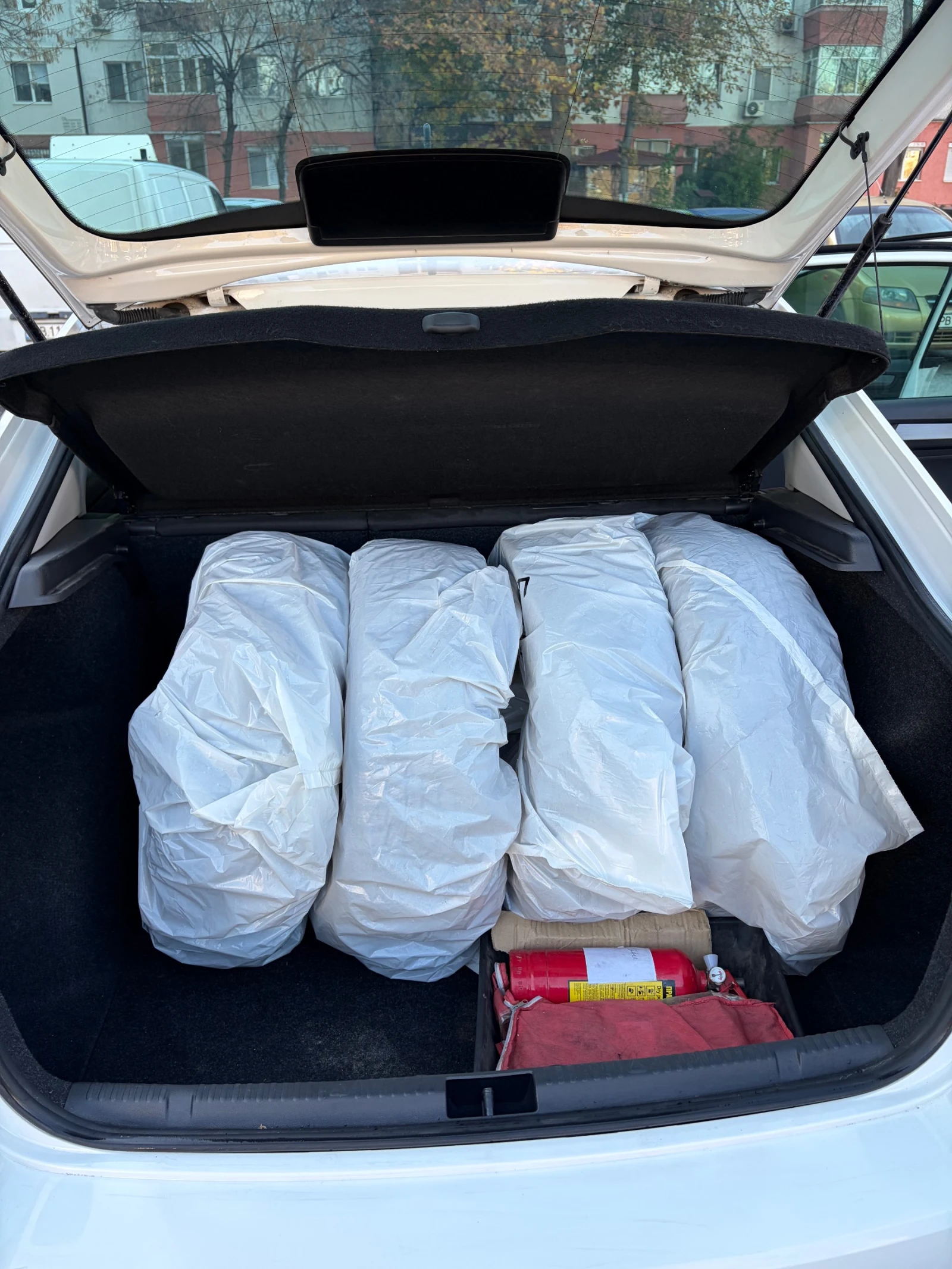 Skoda Rapid 1.4 Перфектна !!! - изображение 9