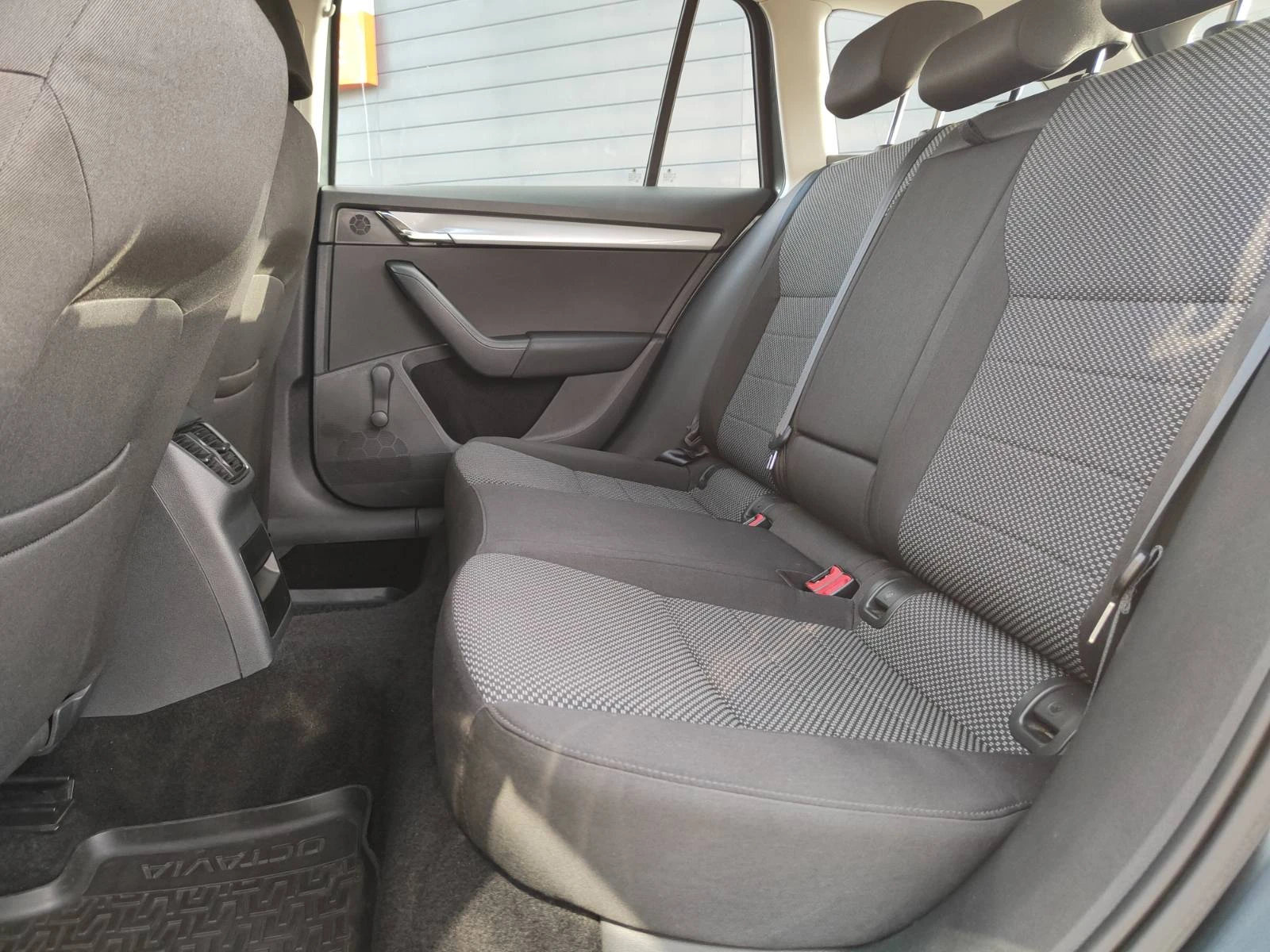 Skoda Octavia Combi | Mobile.bg   10