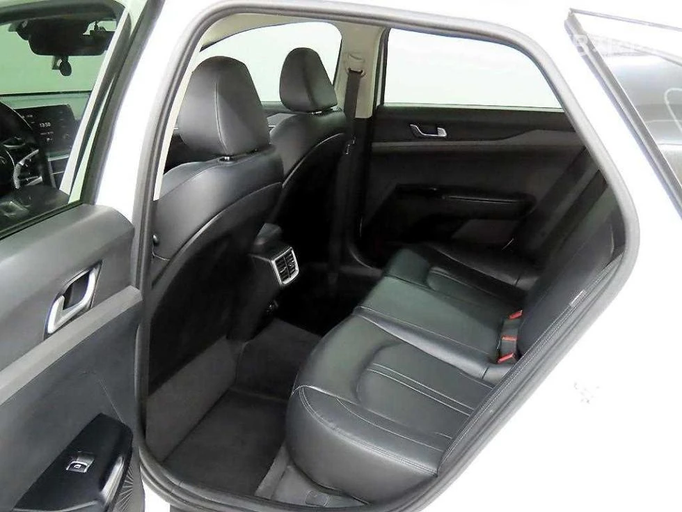 Kia K5 2.0 LPi - ФАБРИЧНО ЛИЗИНГ БЕЗ ПЪРВОНАЧАЛНА ВНОСКА - изображение 6