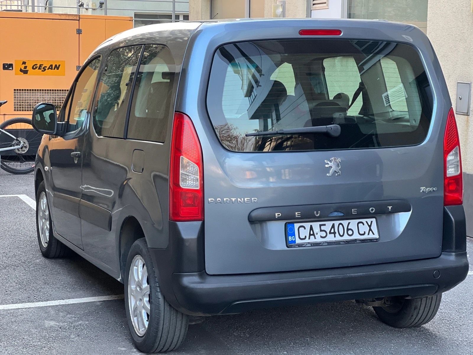 Peugeot Partner 1.6 HDI, снимка 2 - Автомобили и джипове - 53855108