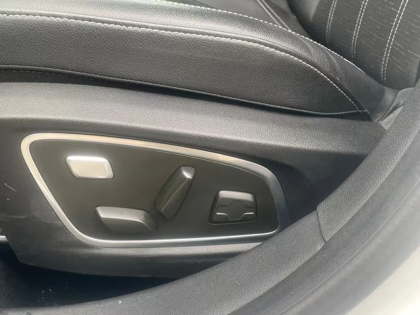 Renault Austral TECHNO/158HP/MHEV/CAM/NAVI/CPLAY/LED/DIGI/140q, снимка 14 - Автомобили и джипове - 54133733