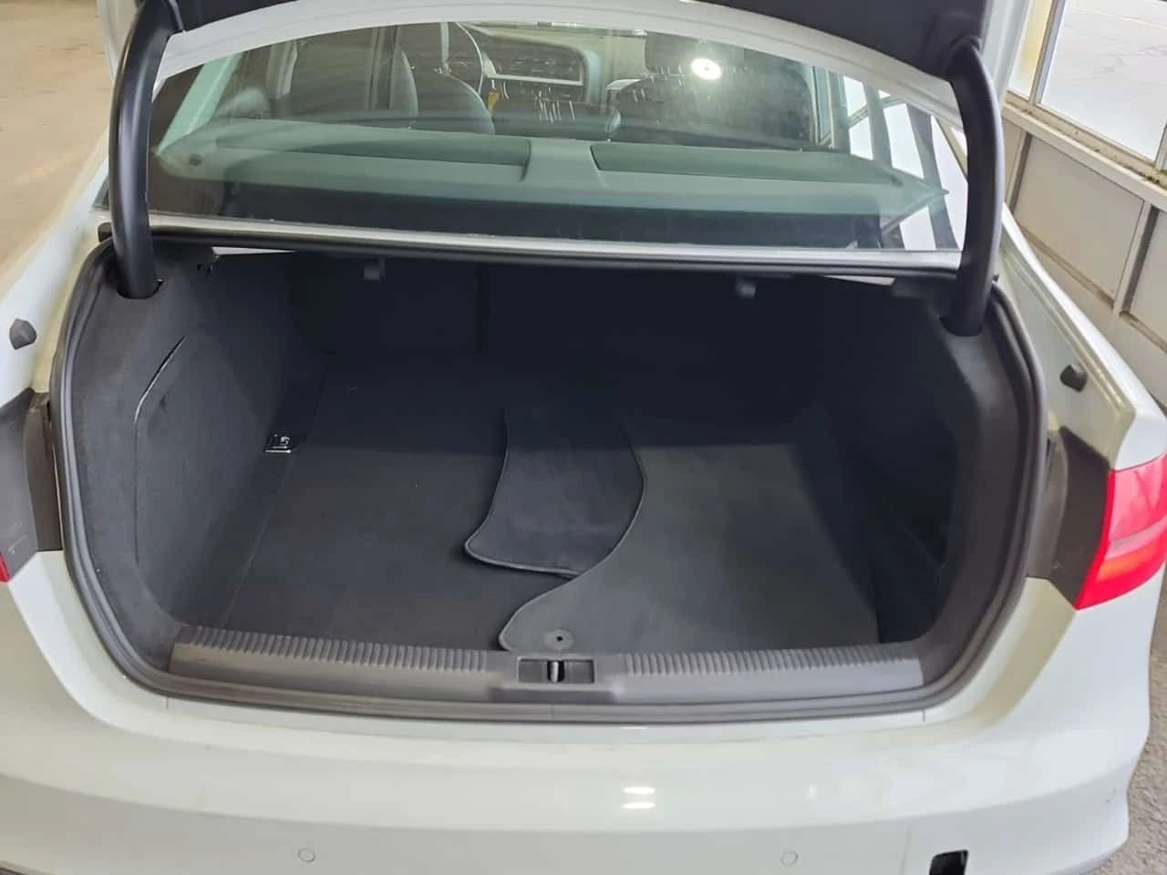 Audi A4 * PROGRESSIV PLUS * CARFAX * ЦЕНА ДО БГ, снимка 15 - Автомобили и джипове - 54230275