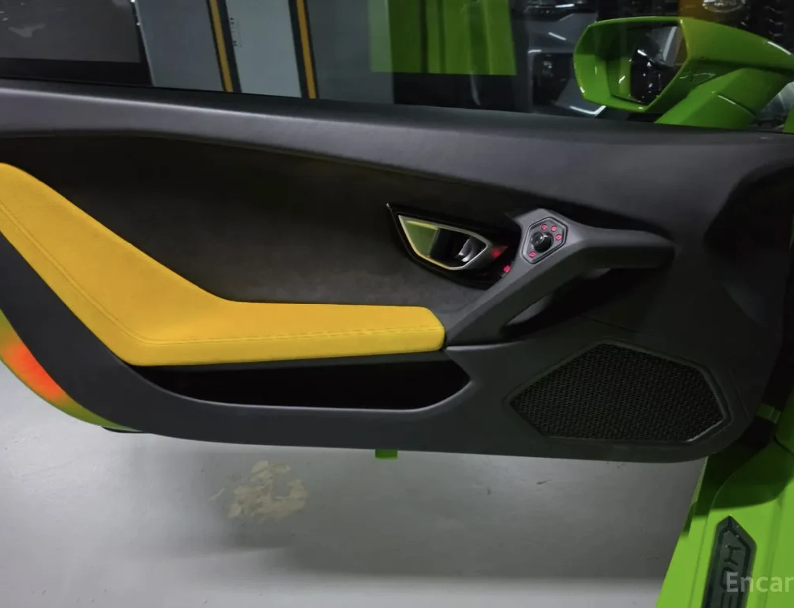 Lamborghini Huracan LP610-4 / Coupe / КРАЙНА ЦЕНА, снимка 8 - Автомобили и джипове - 54454843