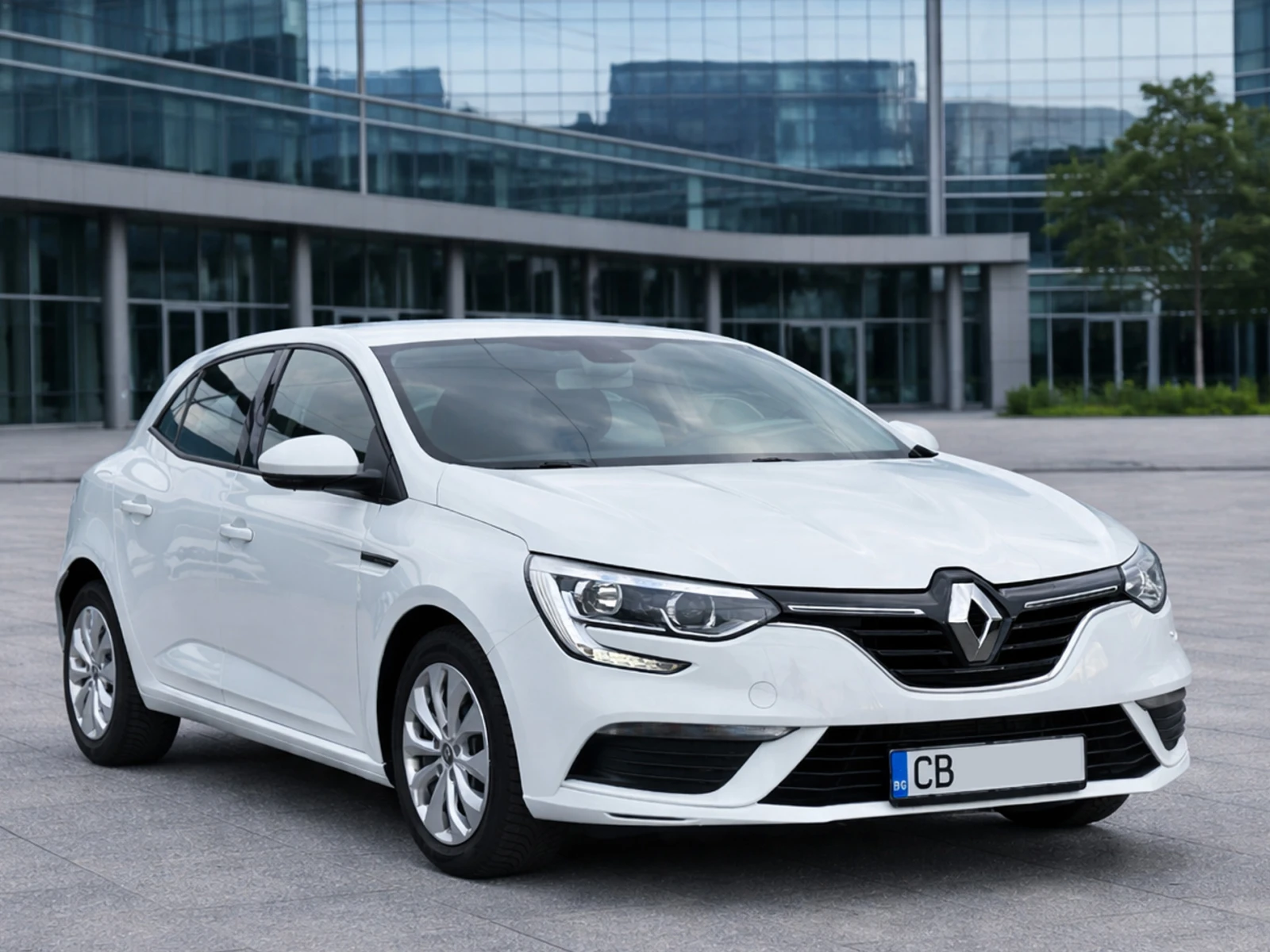 Renault Megane 1.4 TCE, снимка 3 - Автомобили и джипове - 54641085