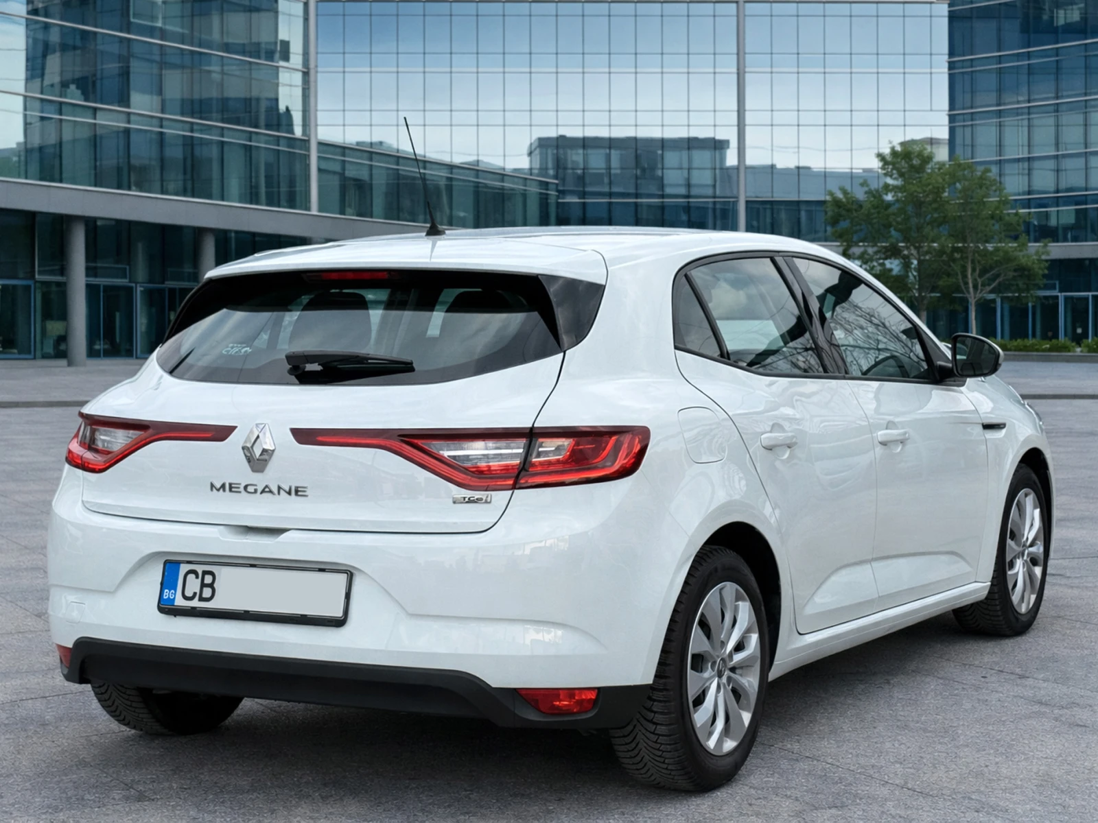 Renault Megane 1.4 TCE, снимка 4 - Автомобили и джипове - 54641085