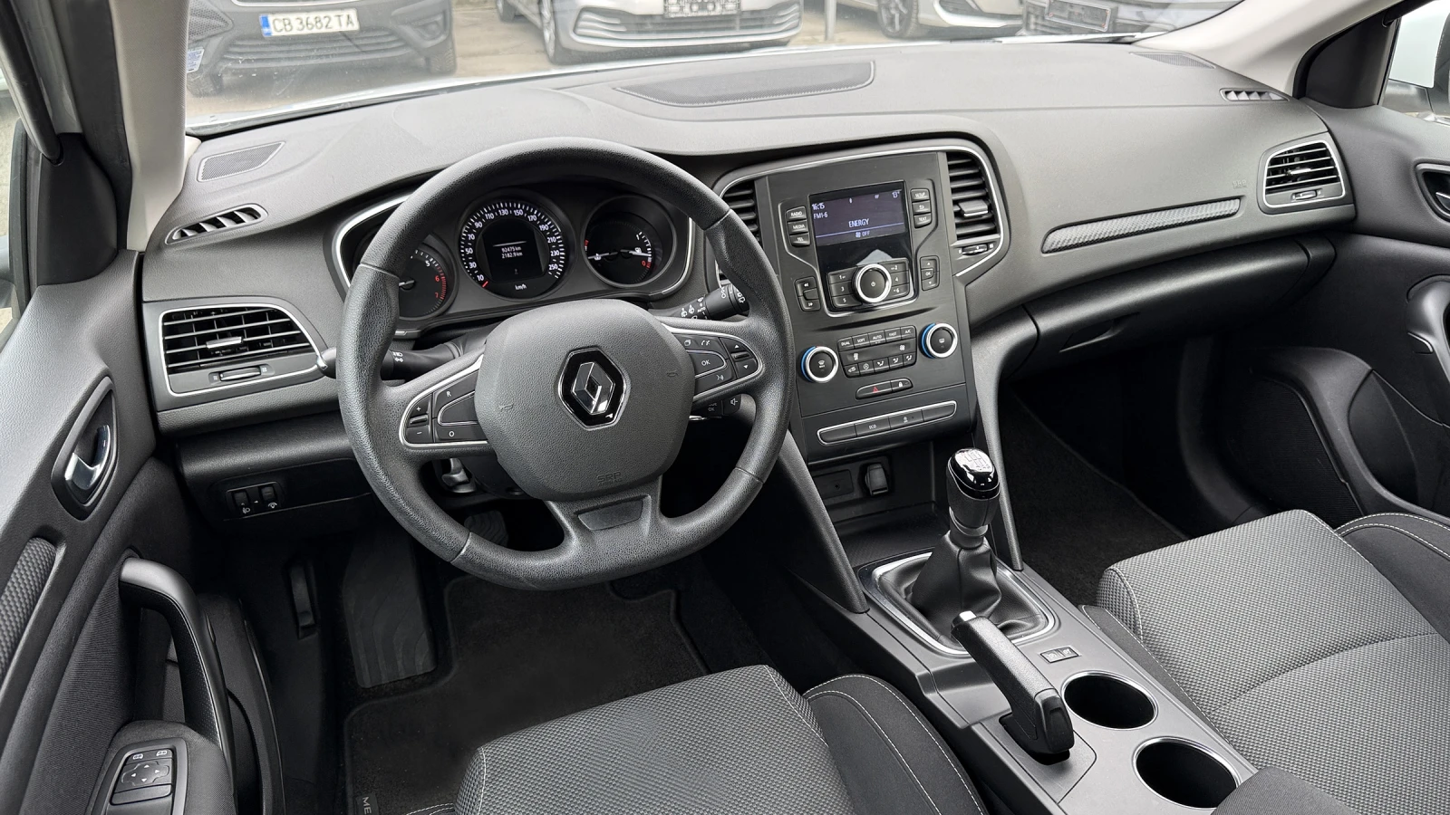 Renault Megane 1.4 TCE, снимка 8 - Автомобили и джипове - 54641085