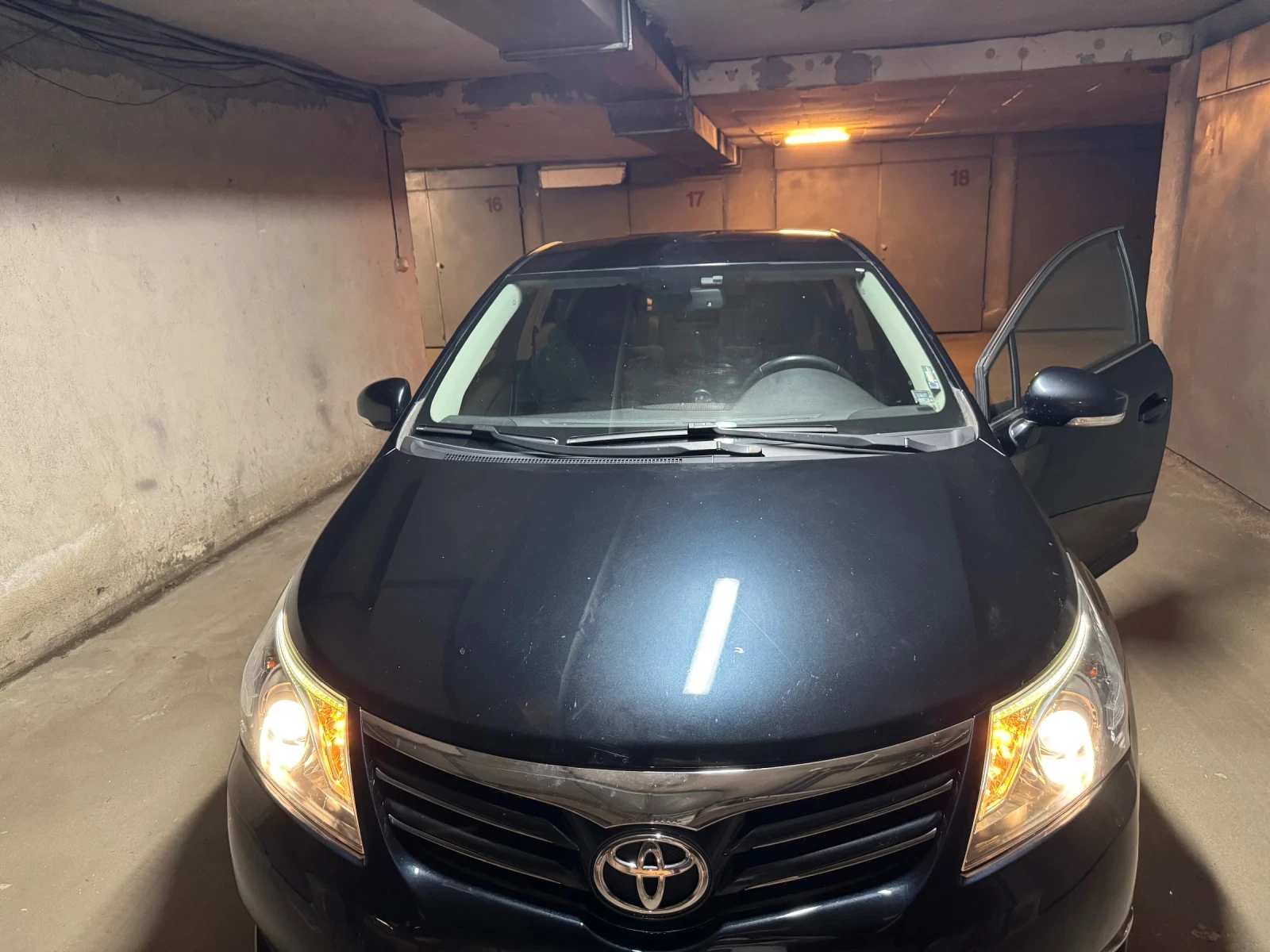 Toyota Avensis T27, снимка 6 - Автомобили и джипове - 55349520