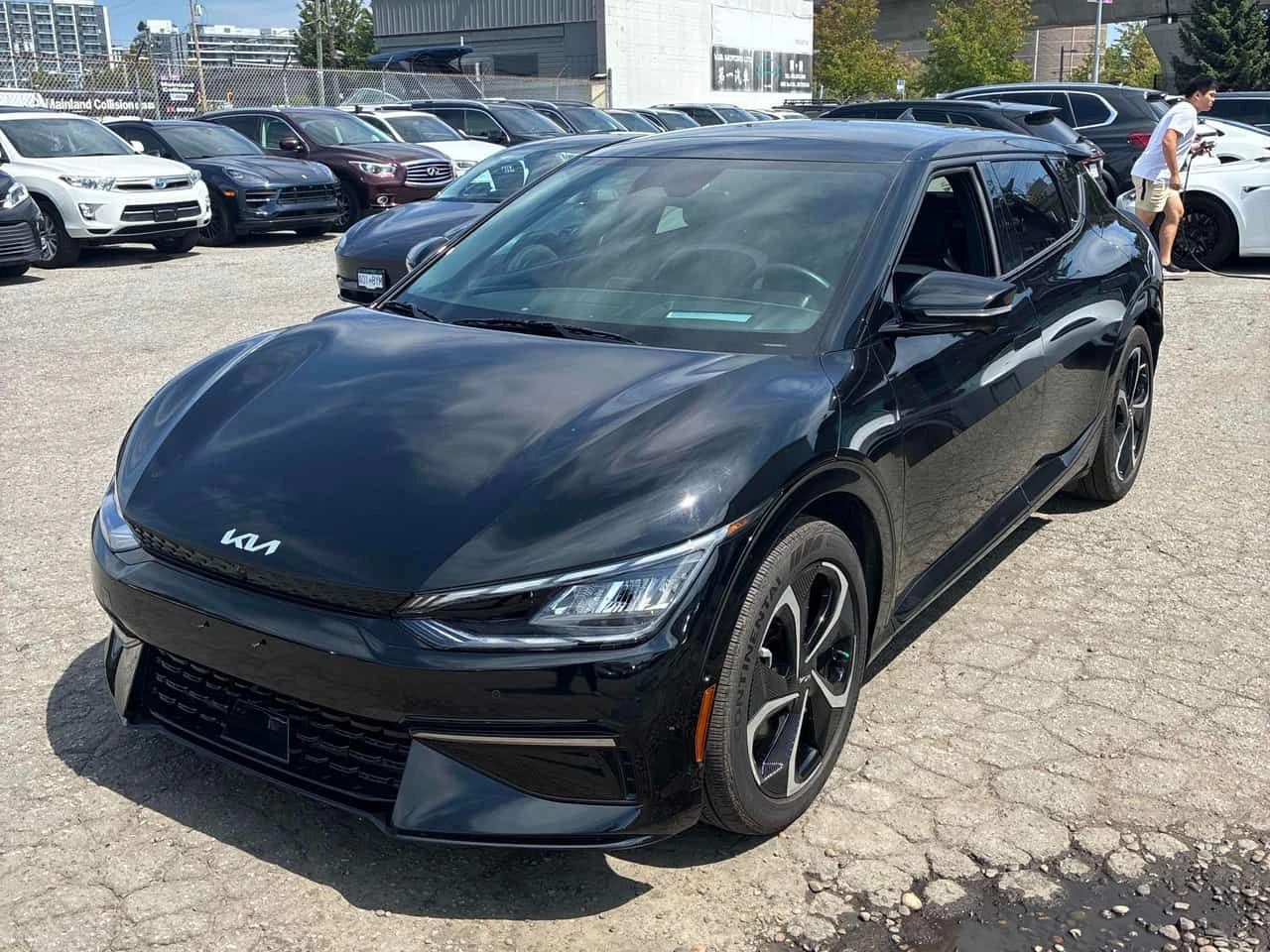 Kia EV6 * Land w/GT Line Pkg AWD * CARFAX * БЕЗ ПЪРВОНАЧАЛ