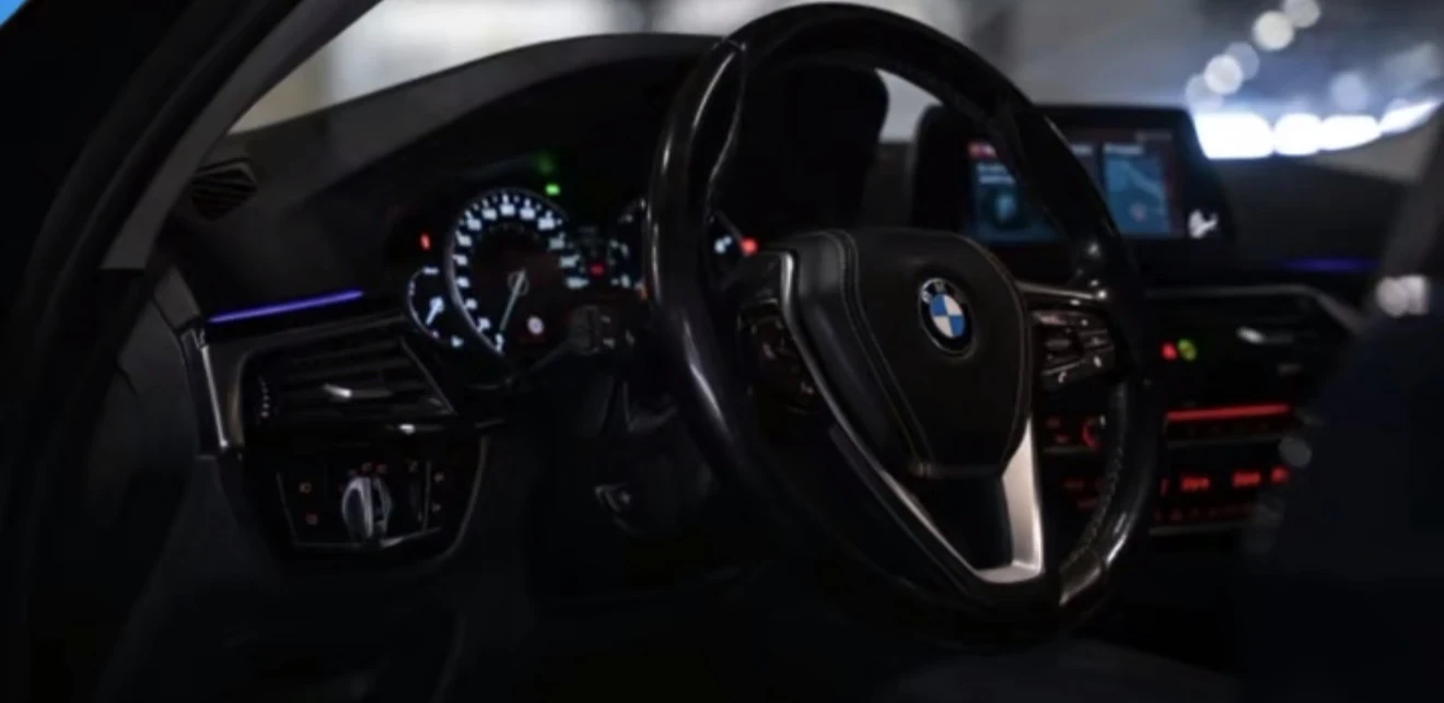 BMW 520 d * Sport Line * HeadUp * xDrive * (НАЛИЧНА В БГ ), снимка 6 - Автомобили и джипове - 55426214