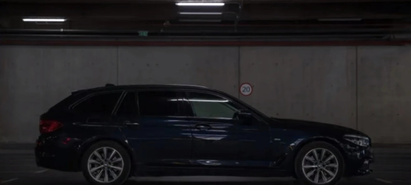 BMW 520 d * Sport Line * HeadUp * xDrive * (НАЛИЧНА В БГ ), снимка 3 - Автомобили и джипове - 55426214