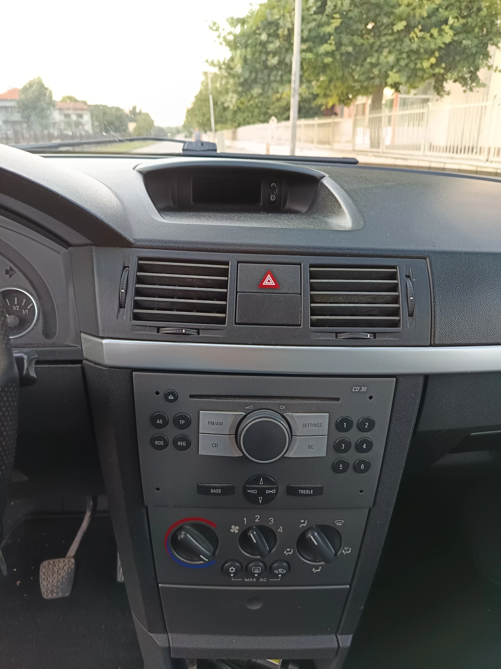 Opel Meriva Z16XE, снимка 8 - Автомобили и джипове - 55603592