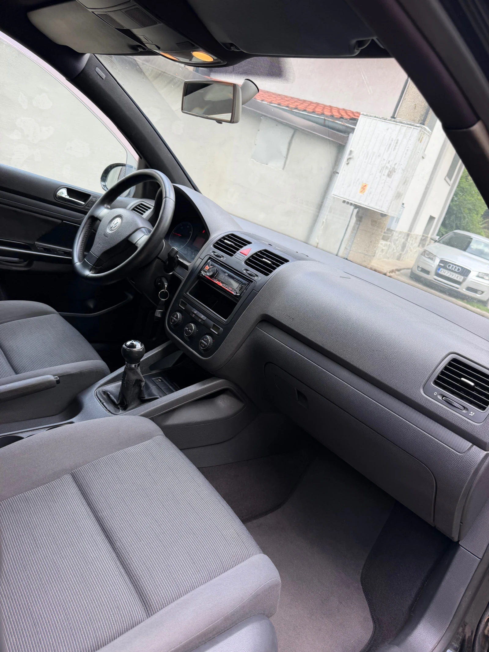 VW Golf 1.9tdi, снимка 9 - Автомобили и джипове - 56143217
